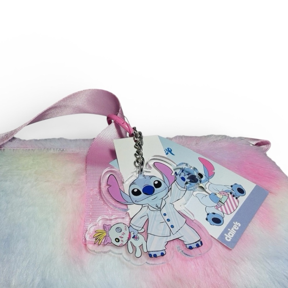 Disney Stitch Exclusive Furry Slumber Party Pastel Duffle Bag - NWT - Picture 4 of 5